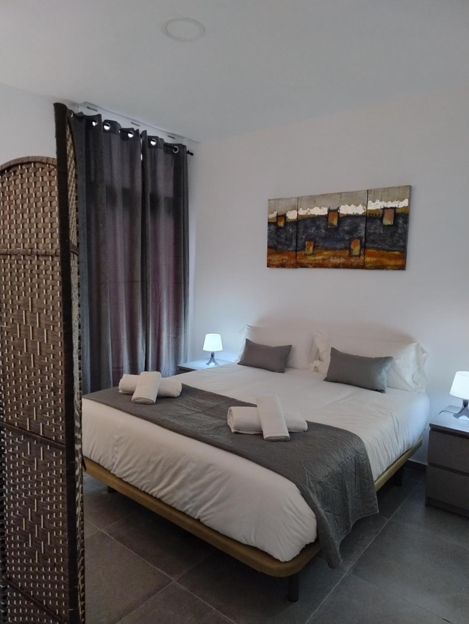 Apartamentos La Plazuela Seville Luaran gambar