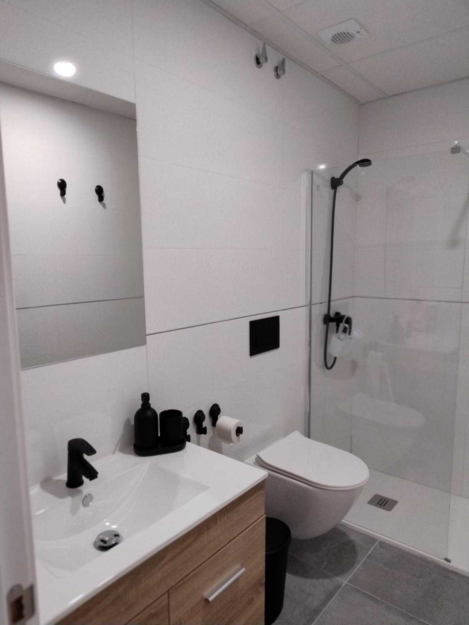 Apartamentos La Plazuela Seville Luaran gambar